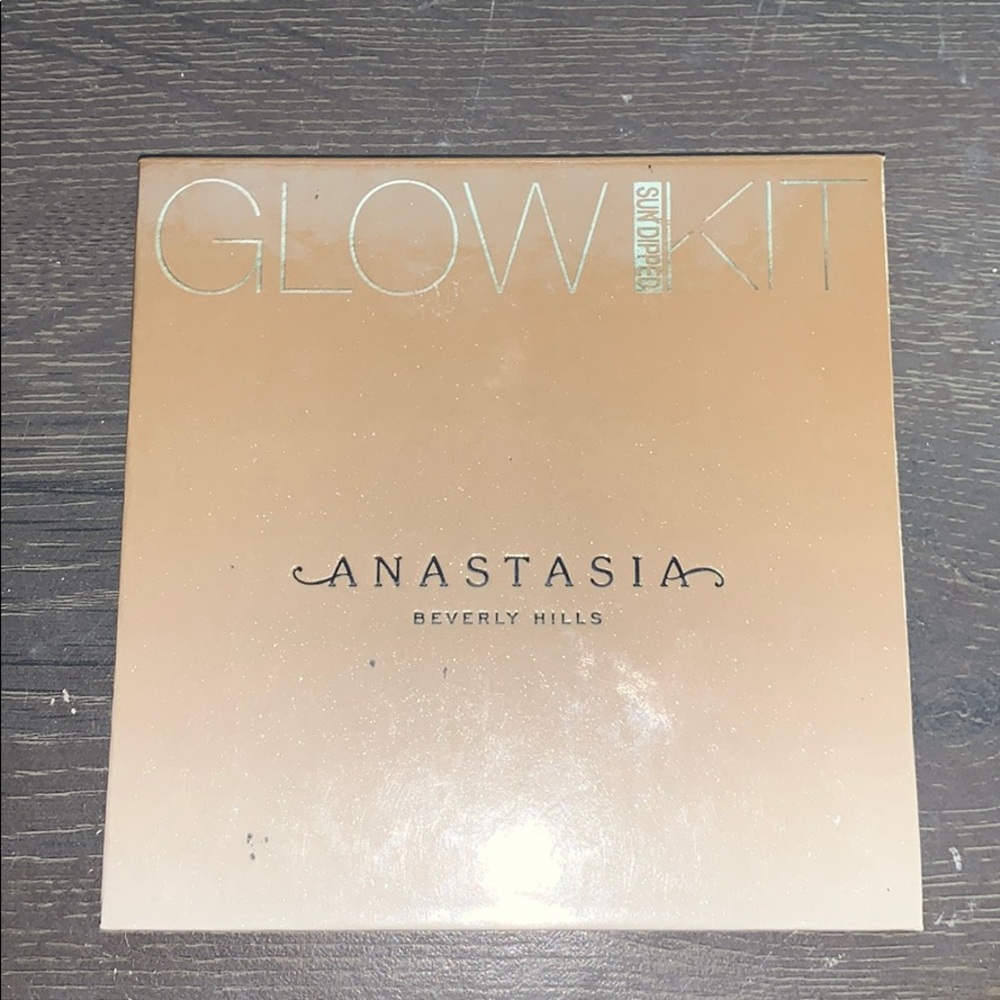 Anastasia Beverly Hills Sun Dipped Glow Kit